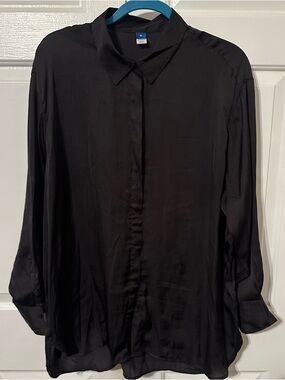 Old Navy Black Women's Long-Sleeve Satin Button-Down Shirt
